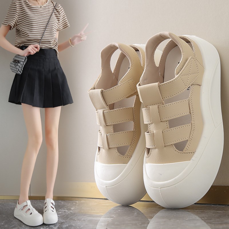 Women's shoes feel like stepping on shit, pregnant women's Baotou sandals, women's summer outer wear hollow sneakers, small size 3U4, breathable, hole-in-the-wall sandals