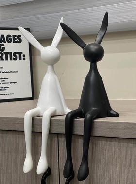 简约现代客厅酒店大堂创意黑白长耳朵坐姿兔子样品房软装摆件礼盒