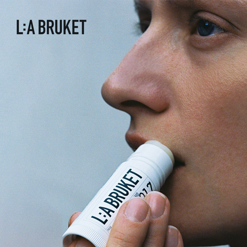 官方la bruket椰子巨无霸滋润护唇棒 LABRUKET海外润唇膏