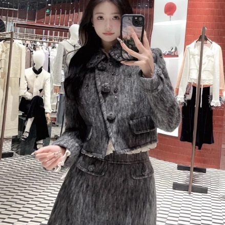 DN高端定制2025冬季新款时尚小香风手工钉珠翻领短款毛呢短外套女,淘宝优惠券,粉丝福利购,淘宝优惠卷