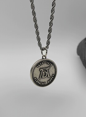 钛钢麻花链中性祈祷之手项链