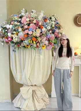 巨型花束多巴胺春日网红橱窗门店装饰背景拍照打卡道具布置美陈