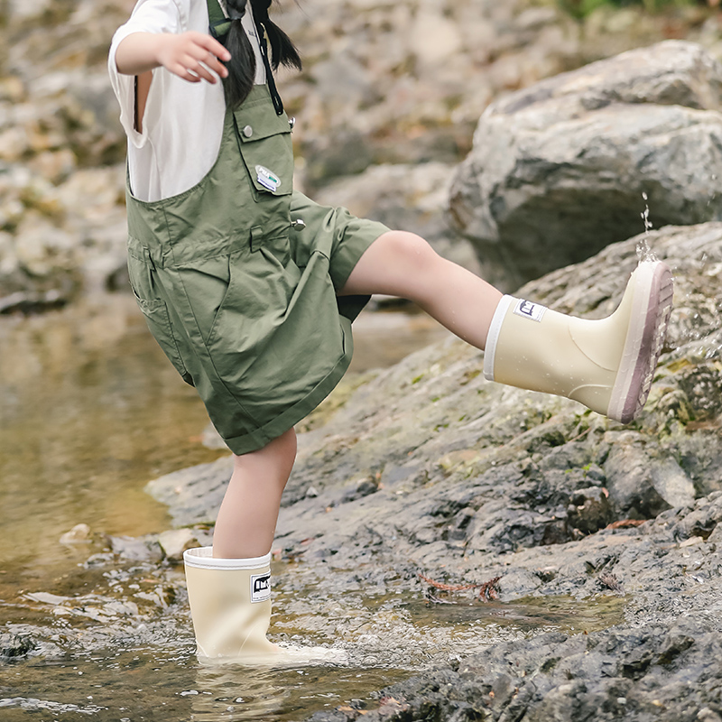 雨鞋女款2025新款儿童户外防水鞋男女童时尚雨靴幼儿高筒软底胶鞋 - 图1