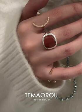 清冷感日系复古仿红玛瑙宽口戒指