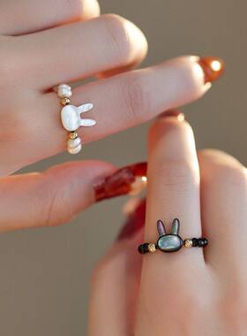 可爱兔子戒指指环尾戒小众设计时尚手饰品百搭情侣闺蜜甜美女生
