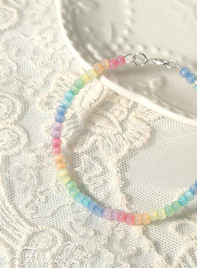 彩虹色串珠猫眼米珠手链女设计可爱原创记忆钢丝学生闺蜜手环简约