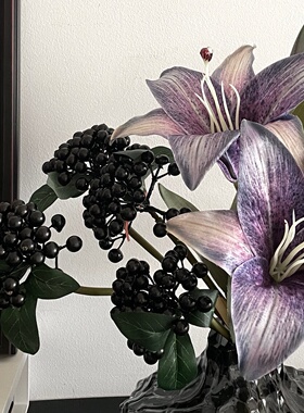 设计师款仿真花假花百合花高级感客厅餐桌花瓶插花装饰品花摆件
