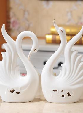 采购产品现代简单的陶瓷天鹅装饰品，实用对家庭客厅酒柜，电视柜