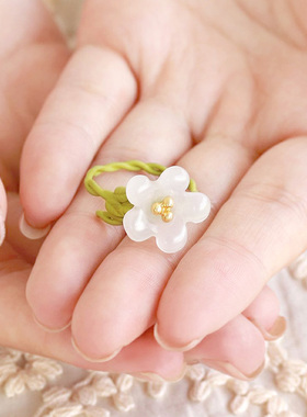 Ayatorie白色睡莲戒指