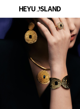 李若彤同款黑鱼岛金色镶锆手镯