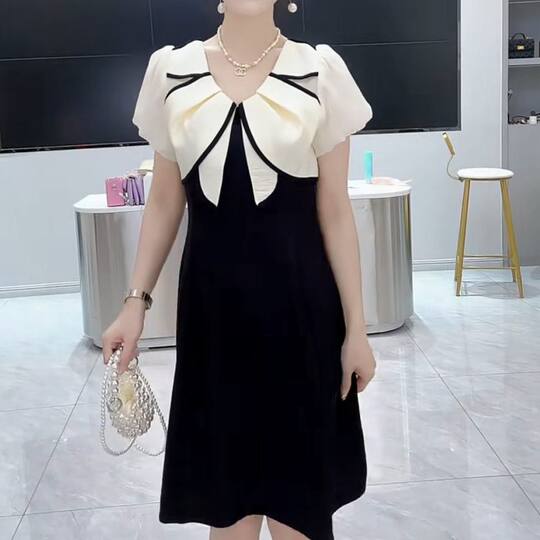 Neues vielseitiges, schlankmachendes, schlichtes und modisches A-Linien-Kleid