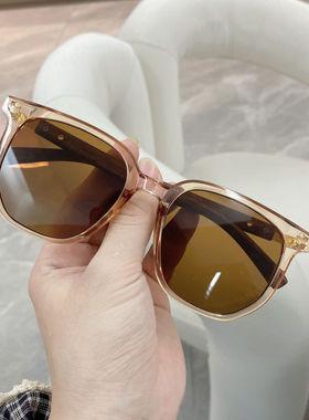 复古高端木纹腿简约时尚个性ins素颜显脸小户外出游通用太阳镜