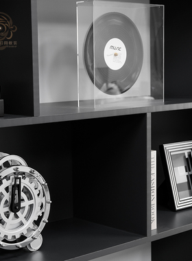 轻奢样板房软装电视柜书柜装饰品书架柜子唱片时钟摆件托盘组合