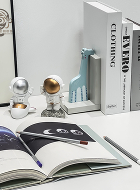 ins趣味样板间趣味书挡软装卡通