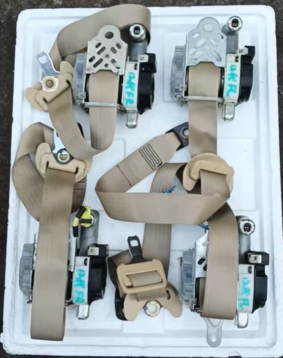适用于12代丰田皇冠安全及调节器带安全扣座椅插扣成色好原厂拆车,淘宝优惠券,粉丝福利购,淘宝优惠卷