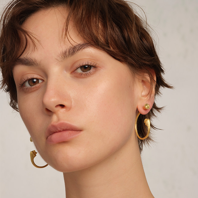 【立享9折】Neverfar自然之愈系列贝纹花苞C型耳环高级感 - 图1