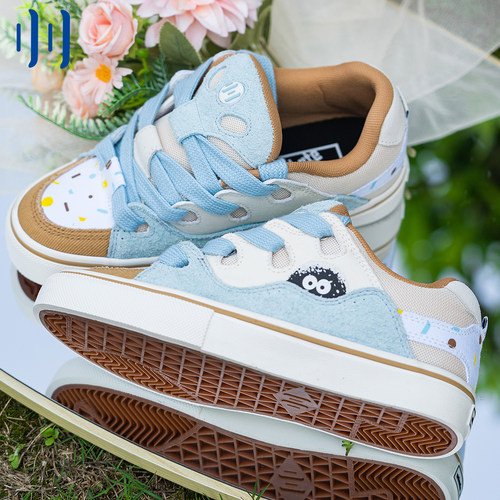 顽刻官方面包鞋magic 麦旋风BAKE长毛绒低帮男女国潮滑板鞋 - 图1