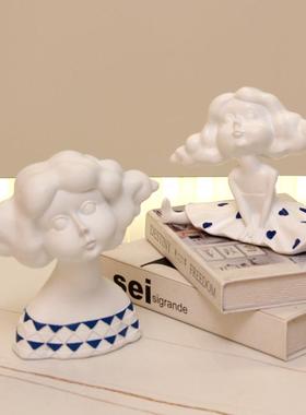 创意树脂辛格瑞拉人物酒柜摆件现代简约客厅办公室房间家居装饰品