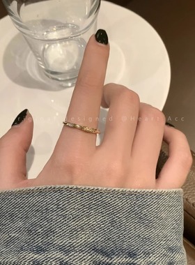 莫比乌斯轻奢锆石开口戒指女冷淡风素圈新款尾戒小众设计感食指戒