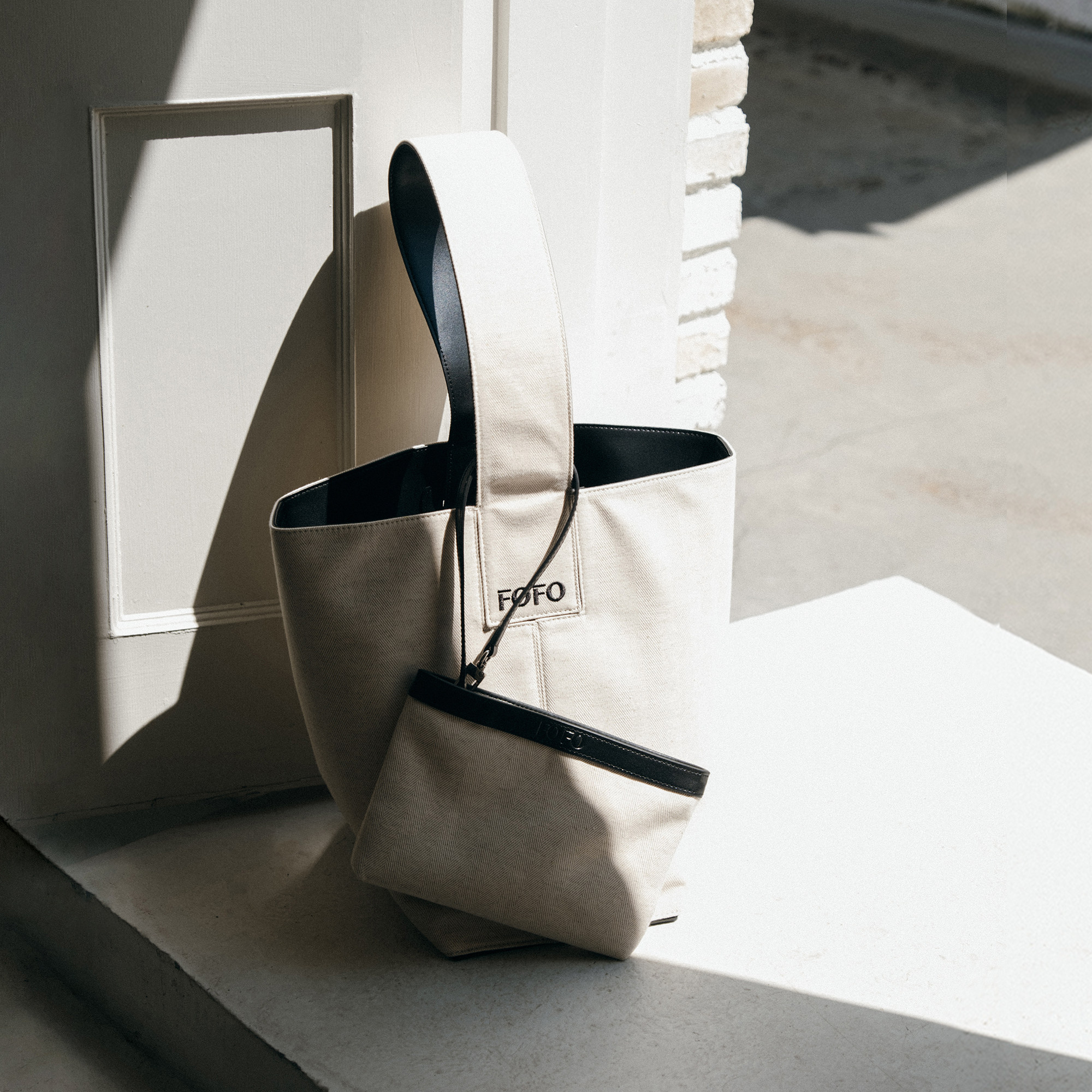 FOFO树洞水桶包女新款原创小众单肩包设计师手提牛皮拼接帆布包包,淘宝优惠券,粉丝福利购,淘宝优惠卷