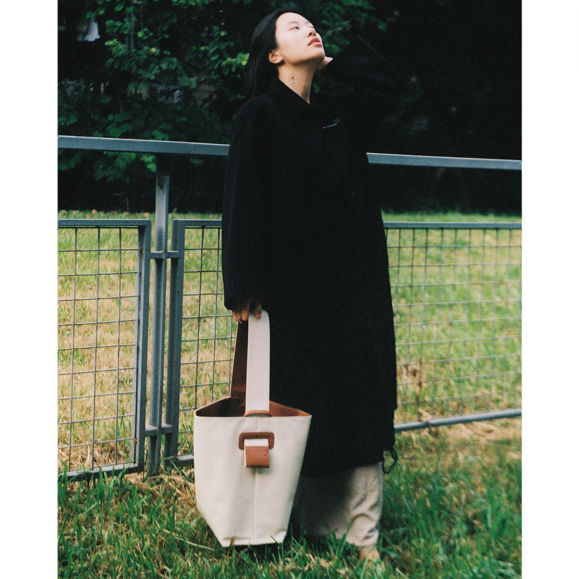 FOFO树洞水桶包女新款原创小众单肩包设计师手提牛皮拼接帆布包包,淘宝优惠券,粉丝福利购,淘宝优惠卷