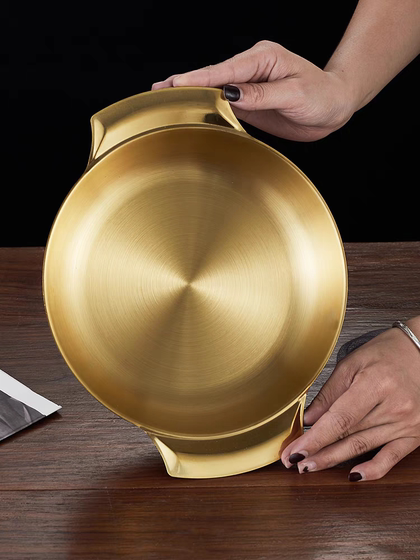 Thickened stainless steel binaural disc for public use, commercial use