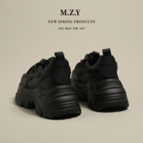 (MZY wooden boat sheep) get pinched this pair of black warrior old daddy shoes please stop at exuding your charm.