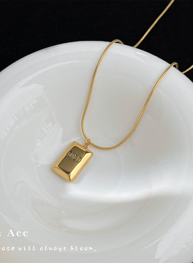 立体小金砖项链镀18k金极简几何字母锁骨链气质来财好意新款颈链