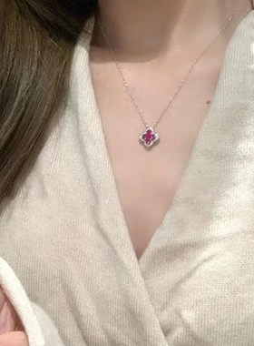 闪钻红宝石四叶草花瓣项链
