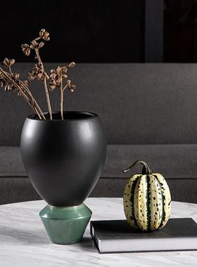 大千新品现代条纹抽象树脂工艺品 设计师家用创意南瓜可爱摆件