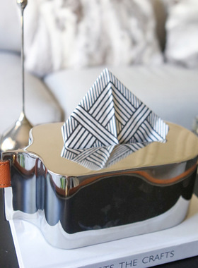 现代轻奢不锈钢纸巾盒摆