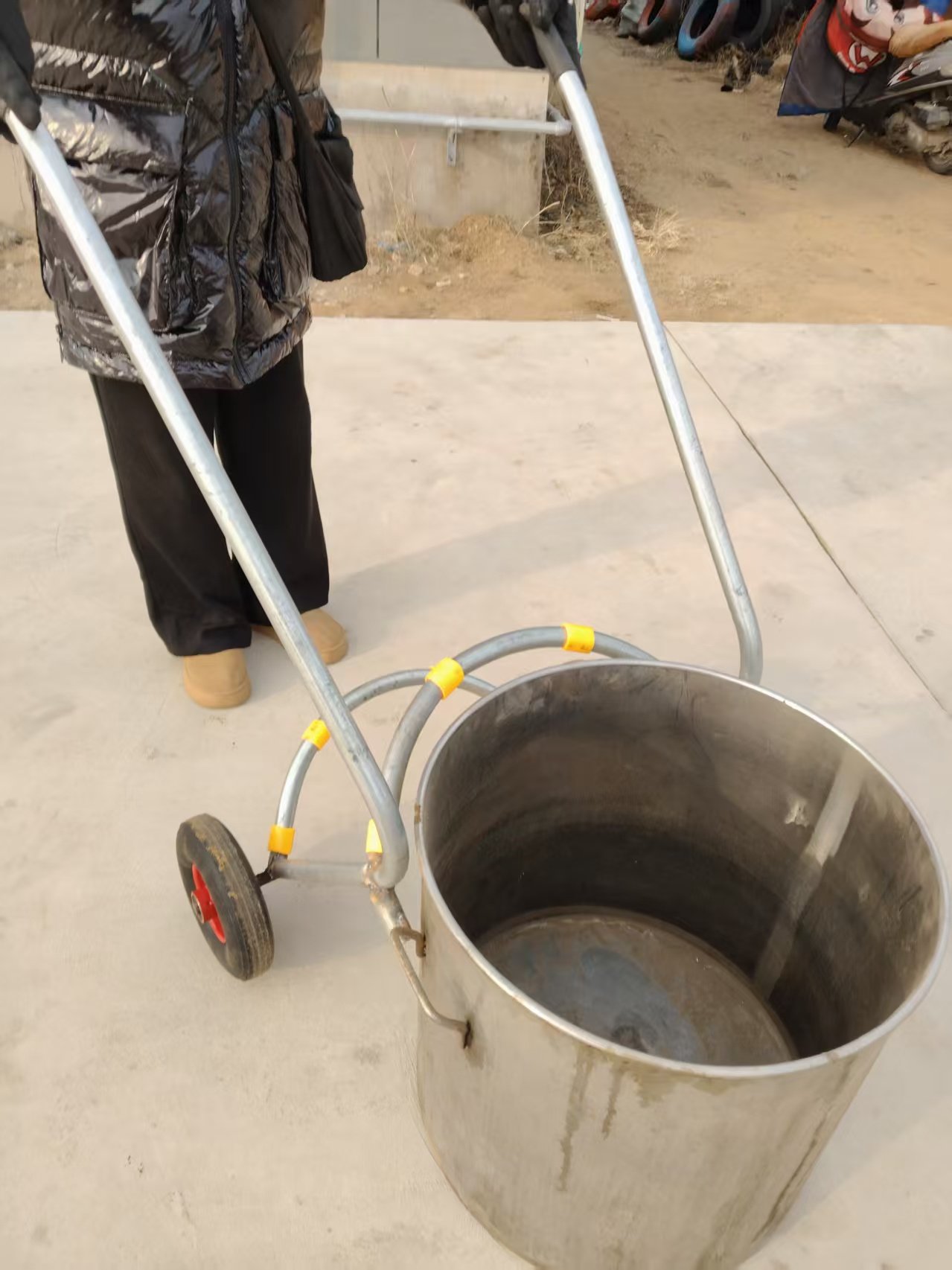 不锈钢桶木桶搬运手推车定制,淘宝优惠券,粉丝福利购,淘宝优惠卷