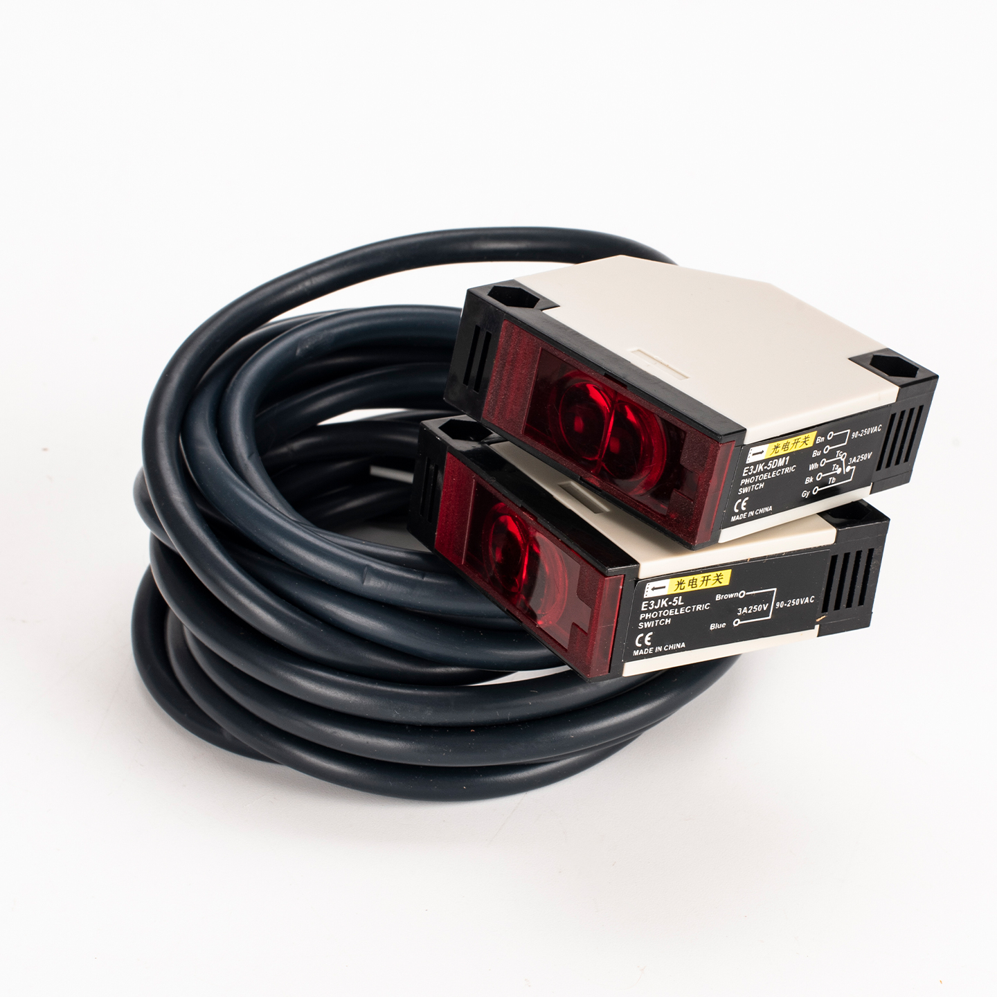 E3JK-DS30/R4/5DM1 方形漫反射光电感应开关传感器220V交直流通用 - 图1