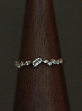 小巧锆钻柔美百搭唯美气质戒指