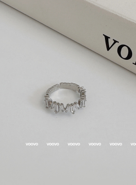 【窝窝】极简高级感几何水钻戒指