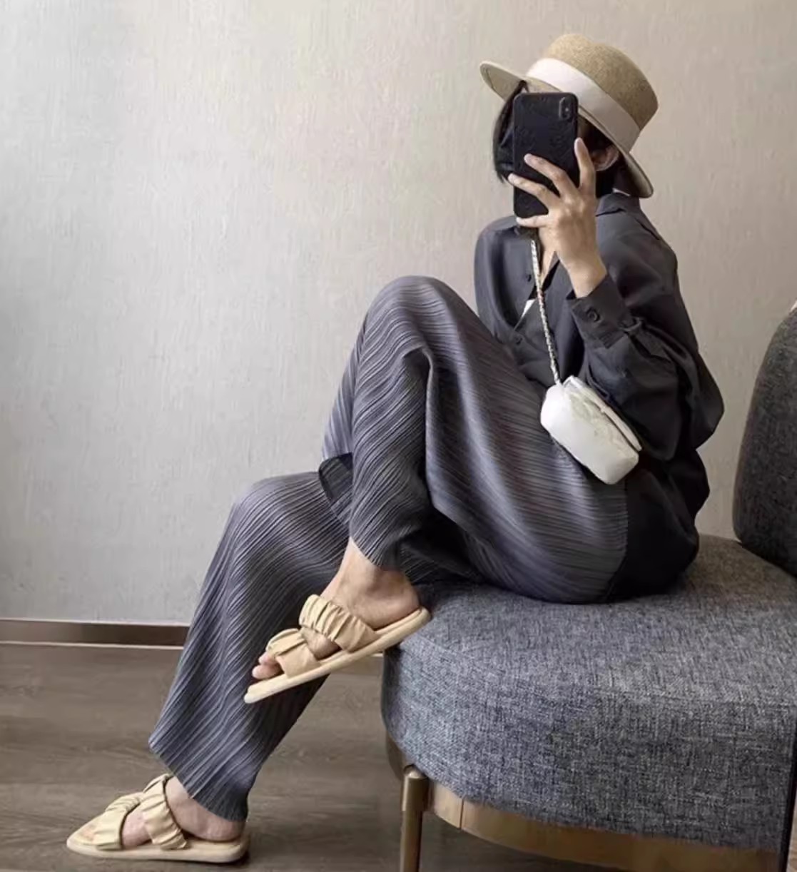 扬盈新品垂感冰丝百褶裤