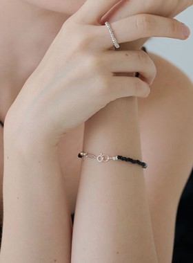 LUCA复古金属风新款高级感法式大气奢华黑色串珠手链时尚爱心饰品