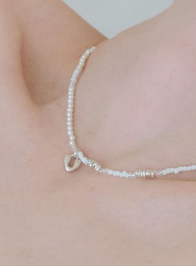 LUCA复古金属风项链锁骨链女吊坠精致款颈链法式项链2024新款爆款