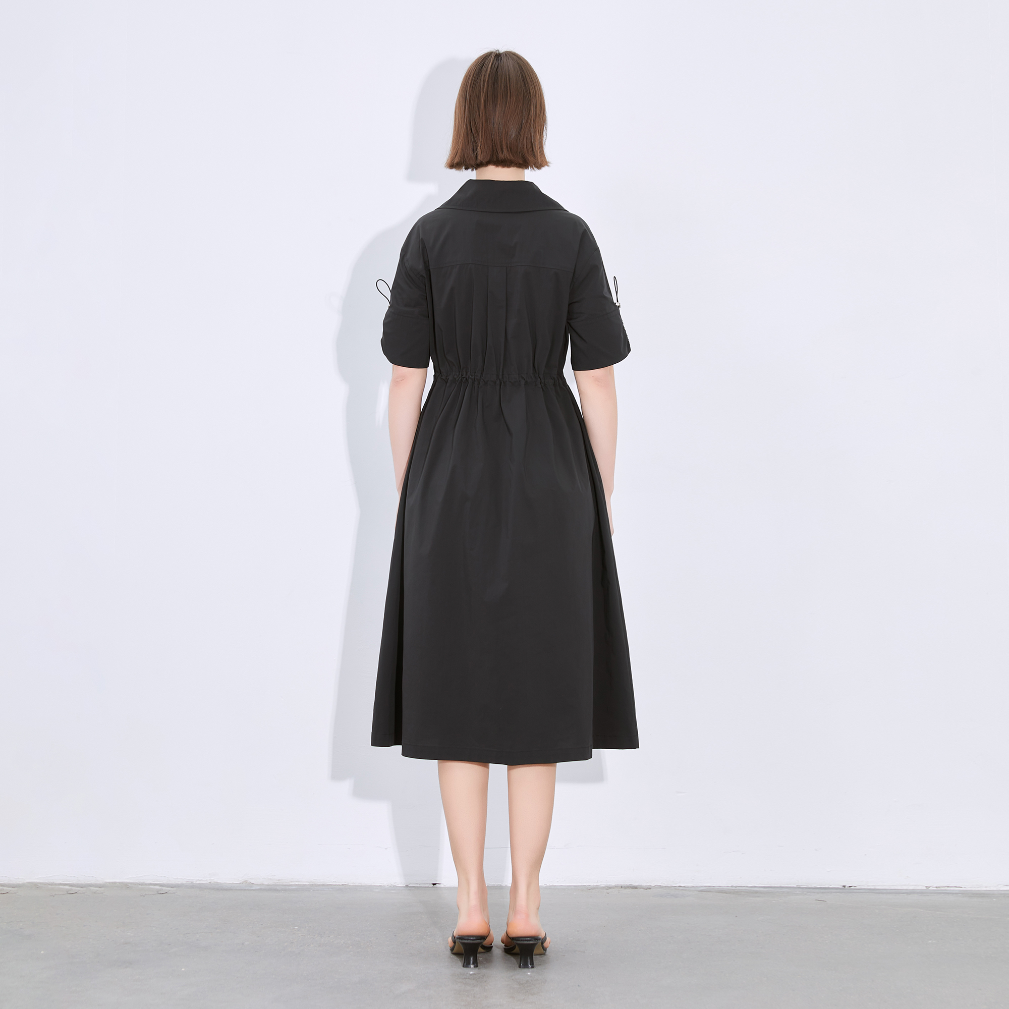 Basic House/百家好黑色连衣裙高级感2024夏季新款时尚气质收腰裙 - 图2