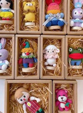 玩偶站立底座手工编织配件支撑架娃娃底座串珠羊毛毡软陶玩偶支架