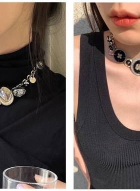 2022年新款《落日珊瑚》黑色镶嵌花粉水晶项链钛钢链条防掉色