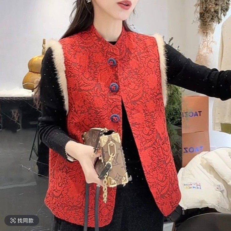 冬季新款新中式红色立领马甲女单排扣加厚保暖国风马甲拜年服外穿,淘宝优惠券,粉丝福利购,淘宝优惠卷