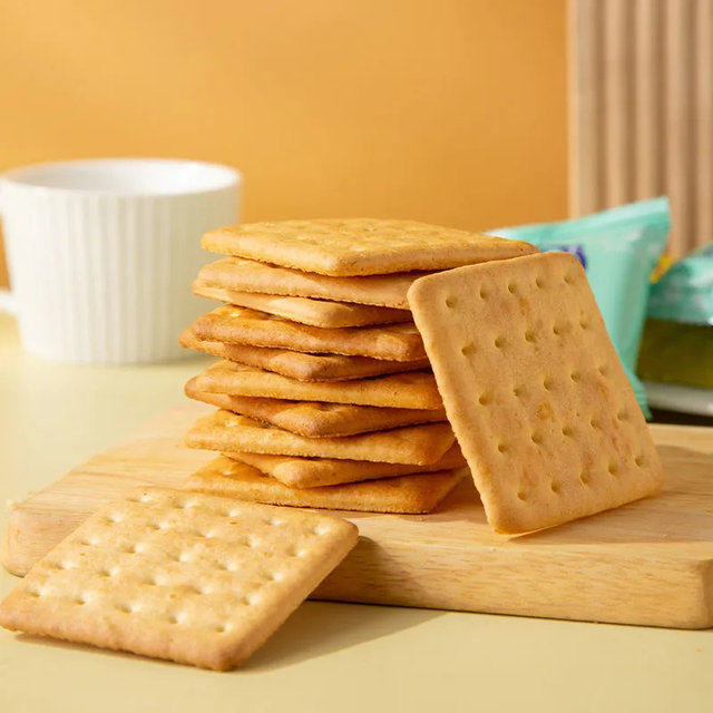 Cheese salty biscuits whole box breakfast snack bags multi-flavor snack office snack snack hot style