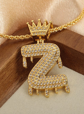 欧美新款嘻哈镶锆石王冠水滴字母吊坠 百搭时尚卫衣链配饰