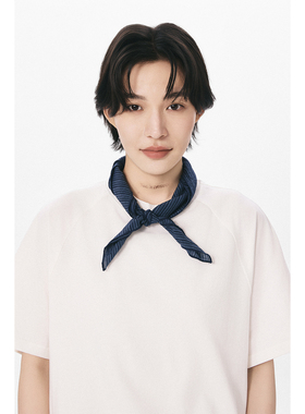 散养文化造型感条纹方形丝巾女