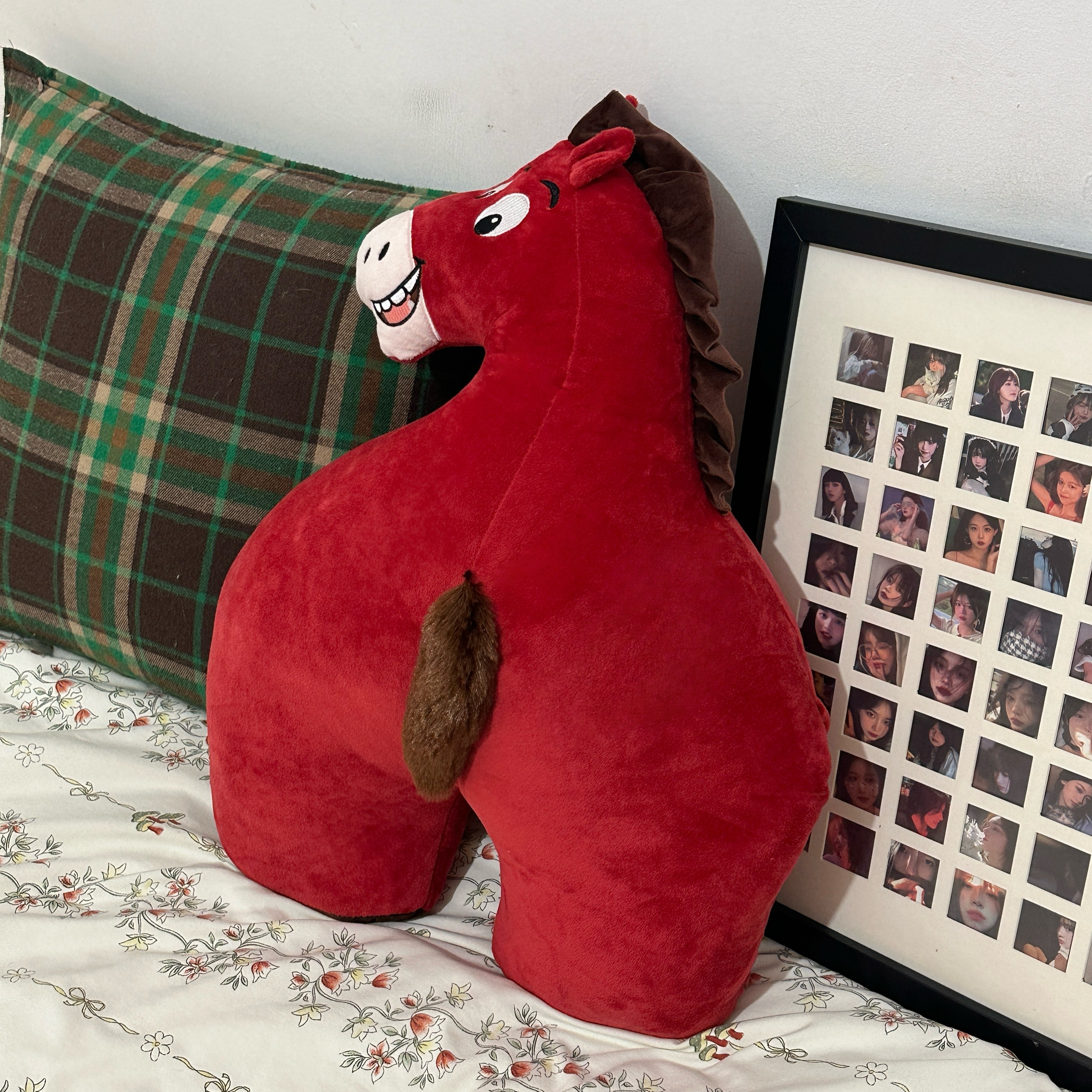 生日礼物女生送男生闺蜜创意实用高级抽象搞怪马屁抱枕三八妇女节