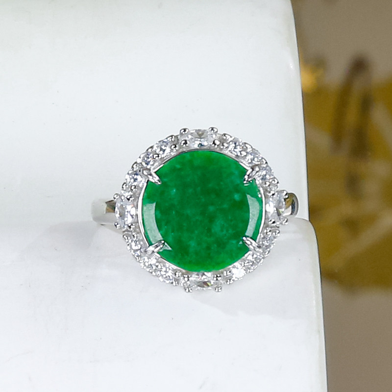 天然翡翠A货精美时尚满绿翡翠银白色小圆牌戒指(小号） - 图1