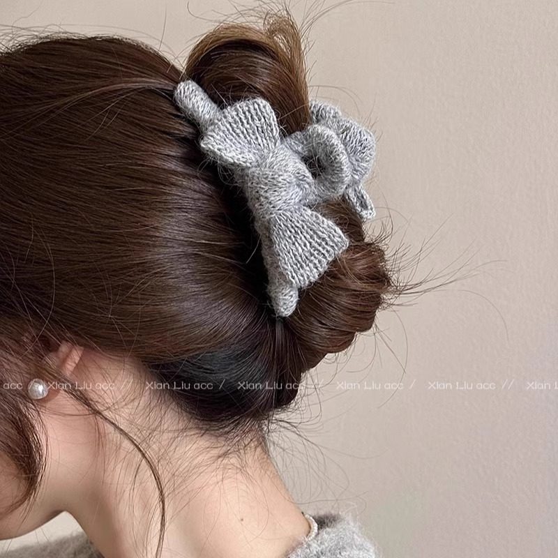 秋冬毛绒蝴蝶结抓夹女2024新款感后脑勺发夹鲨鱼夹发量多头饰,淘宝优惠券,粉丝福利购,淘宝优惠卷