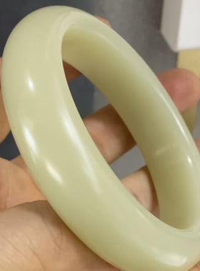 新疆和田玉且老料高青白玉镯大口径宽版轮胎镯