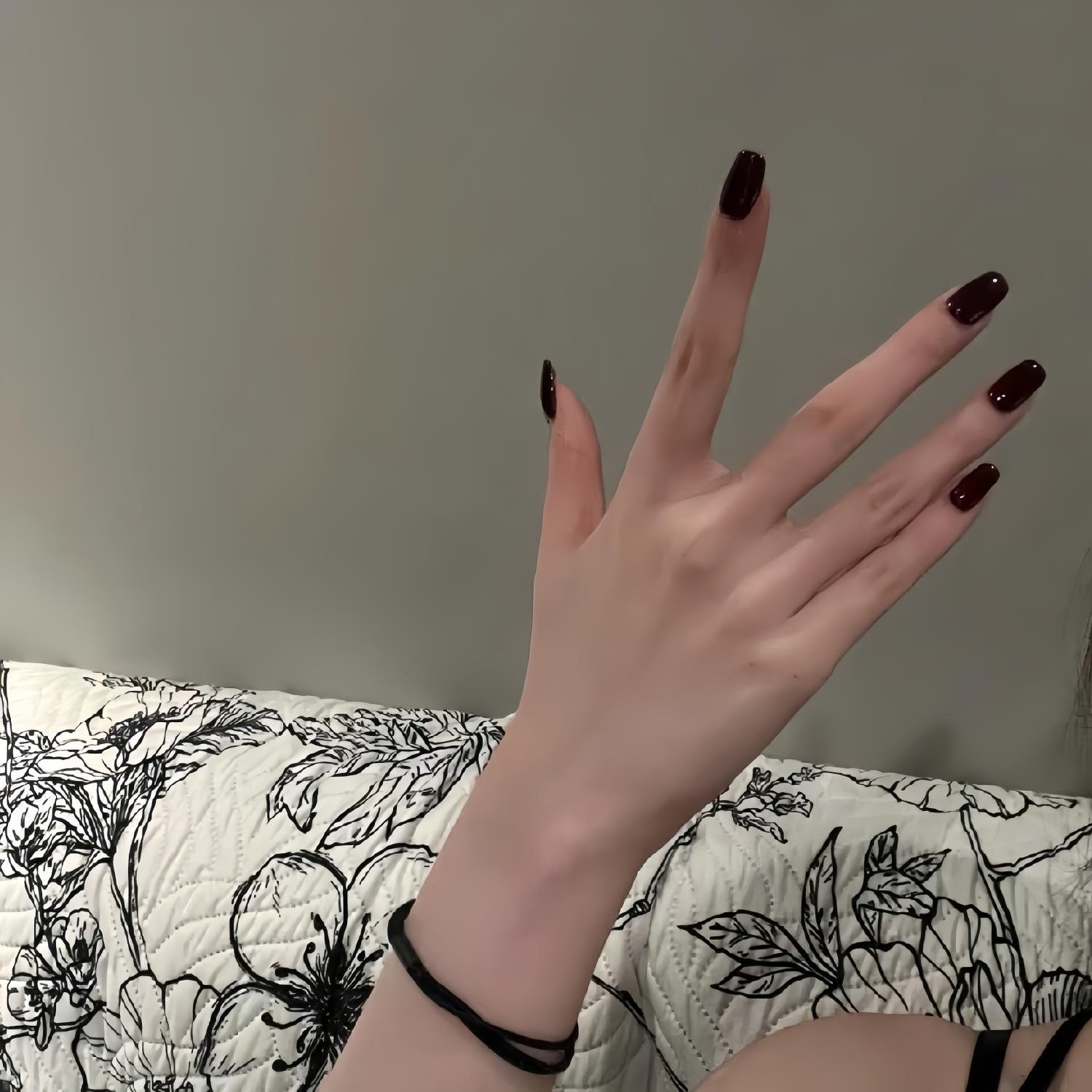 纯手工穿戴甲2025年新款车厘子秋冬高级感酒红色成品显白美甲贴片,淘宝优惠券,粉丝福利购,淘宝优惠卷